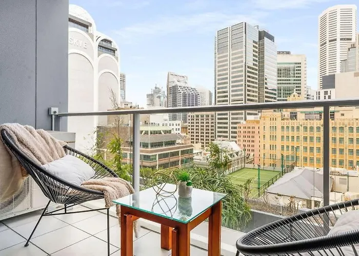 A Modern Apt City Views Next To Darling Harbour